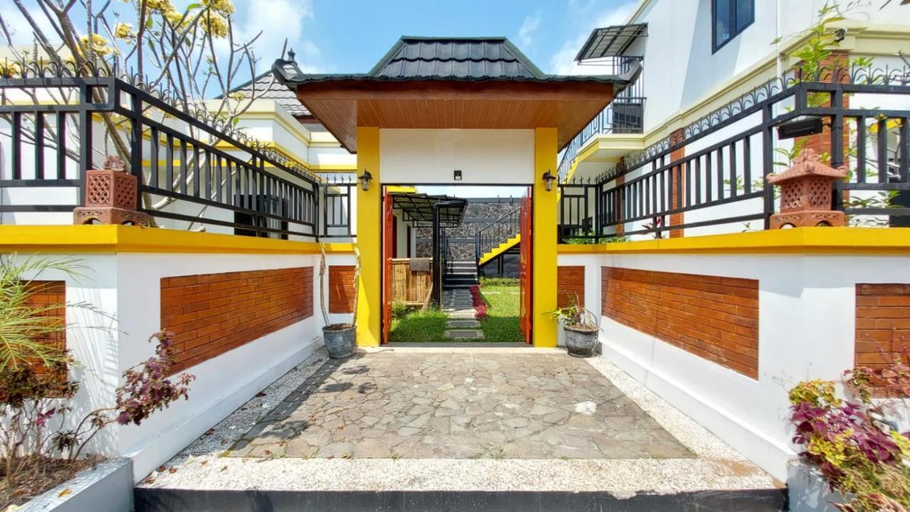Pool Villa Saung Suluh Purwokerto Kültér fotó