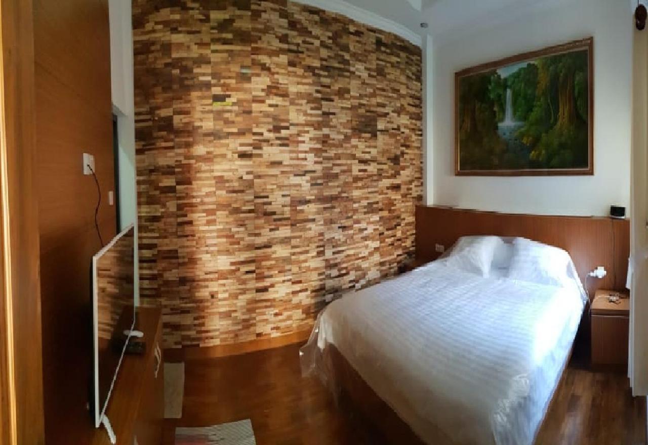 Pool Villa Saung Suluh Purwokerto Kültér fotó